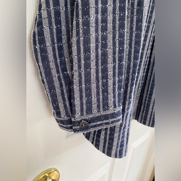 Christopher & Banks Top - Picture 4 of 8